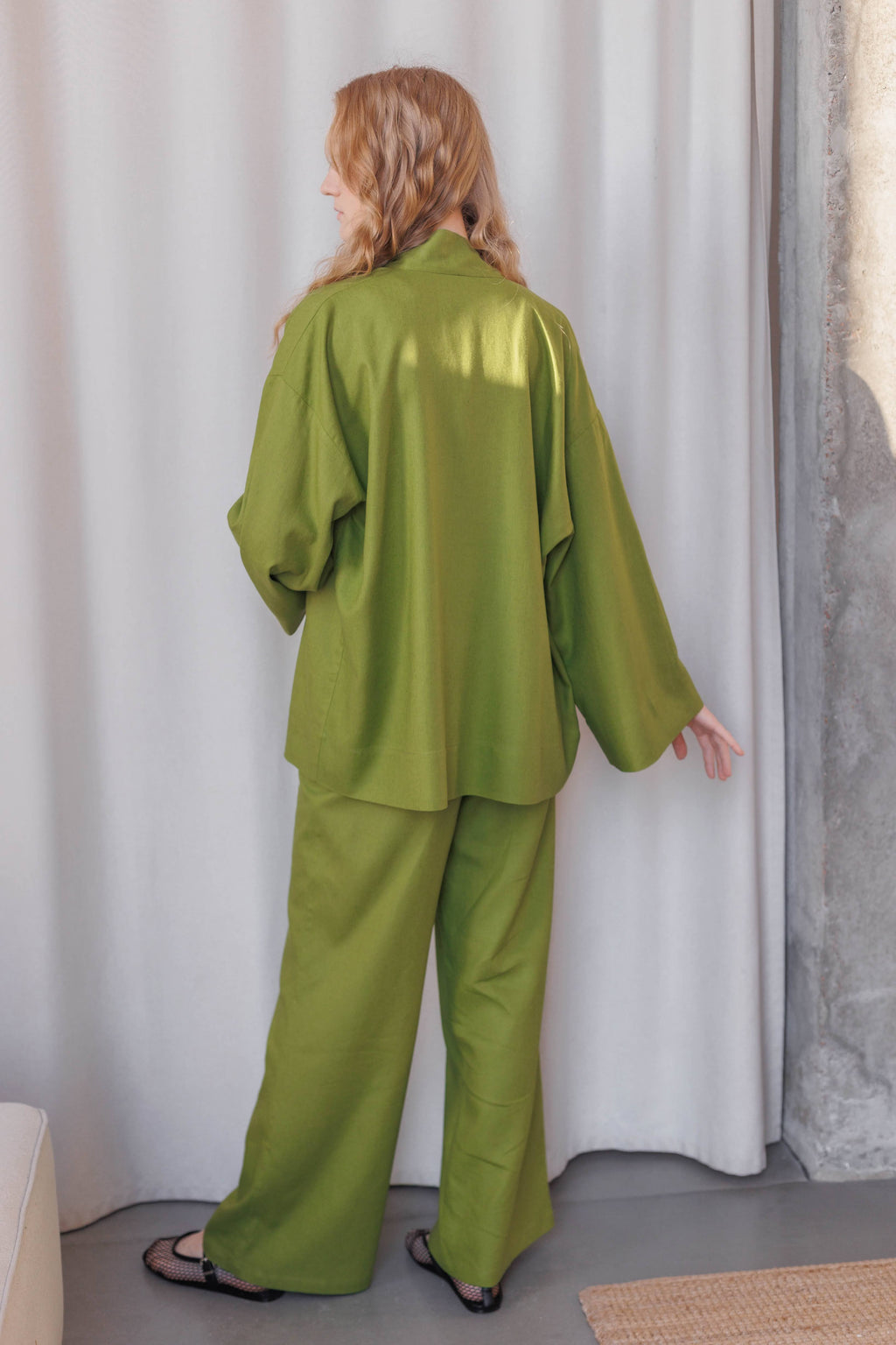 wide-leg palazzo pants made from nattle fabric (70% ramie, 30% linen).