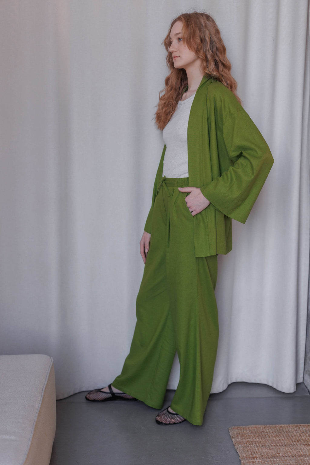 wide-leg palazzo pants made from nattle fabric (70% ramie, 30% linen).