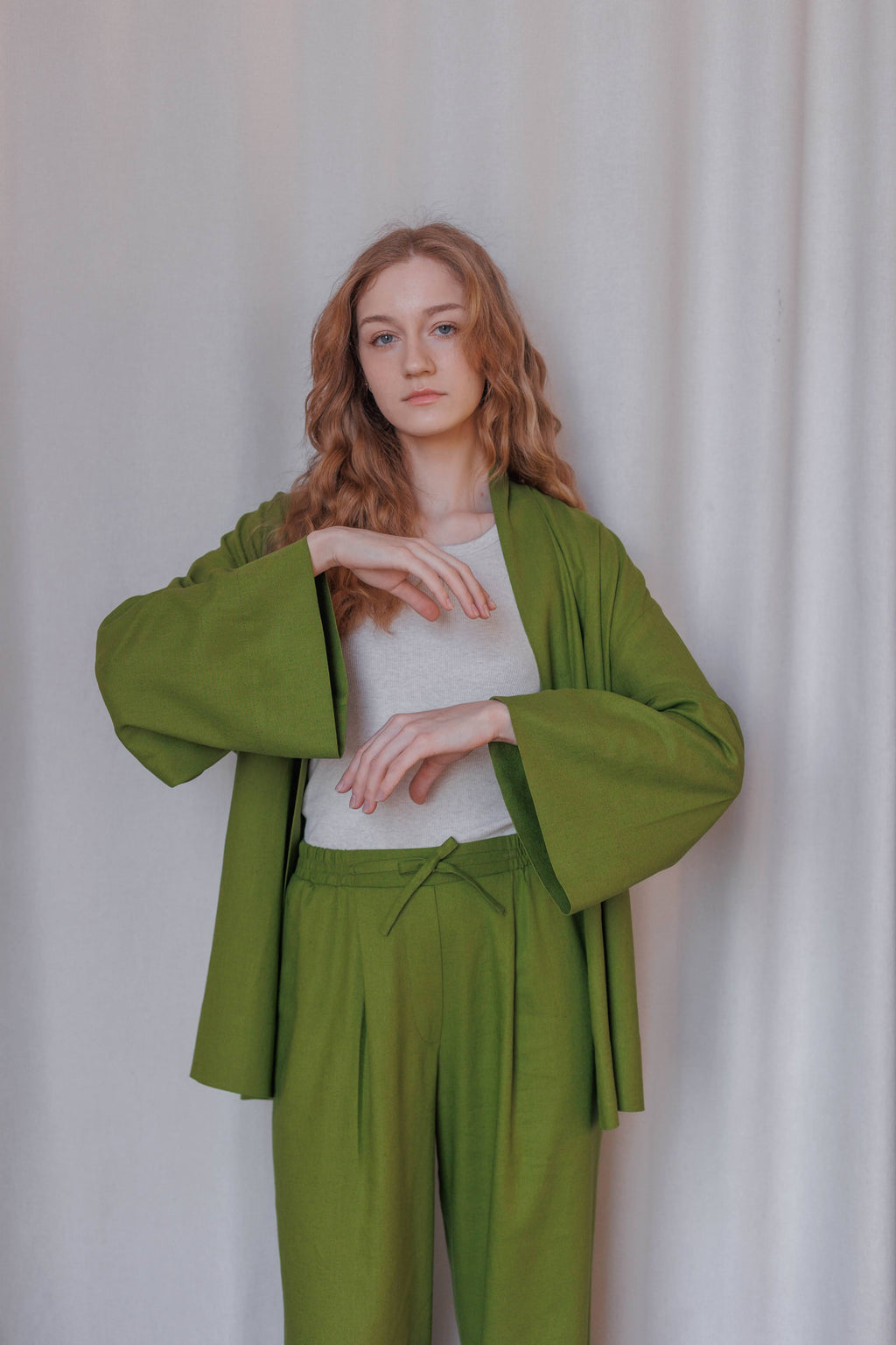 Sustainable women’s kimono outfit made from nettle and linen fabric with wide sleeves and matching pants