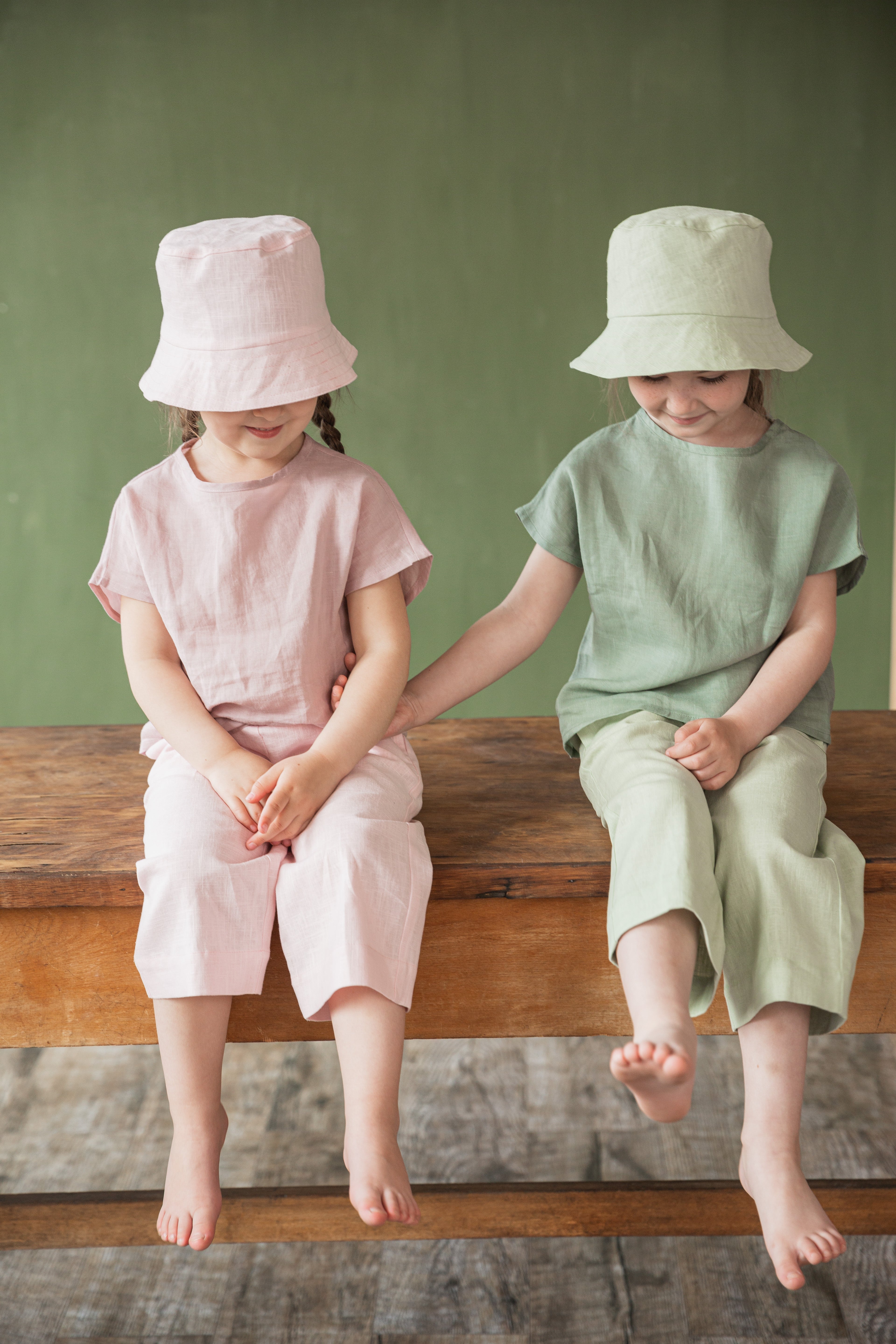 Minimalist style wide-leg pants for girls made from natural nettle fabric.