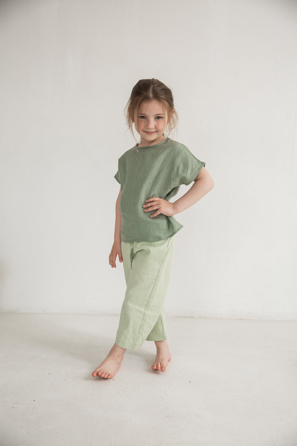 Lightweight and breathable ramie culottes for active girls.