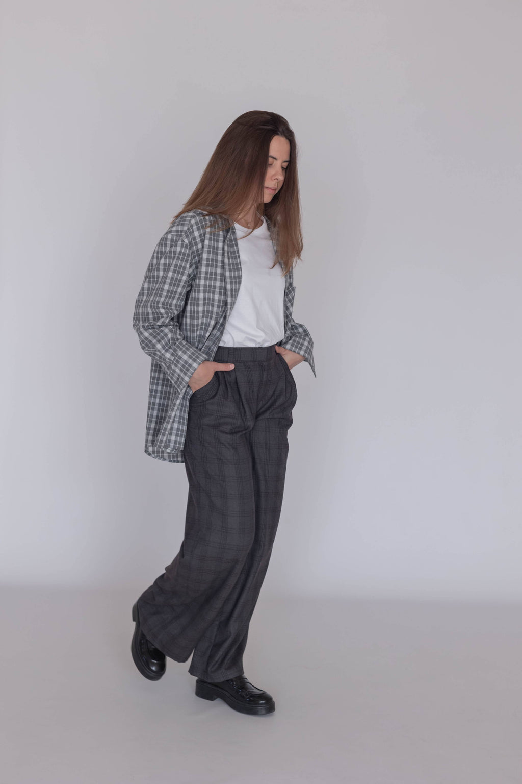 Cozy wool-cotton shacket for women, breathable flannel fabric, button-up style, casual and stylish look