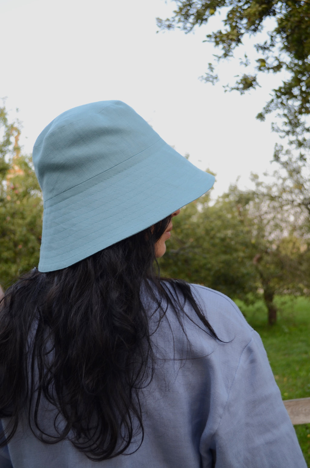 Breathable 100% linen panama bucket hat with wide brim for sunny summer days